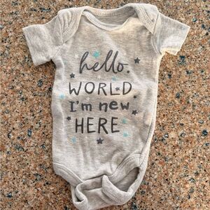 Koala Kids Gray 'Hello World I'm New Here' One-Piece with Aqua Stars